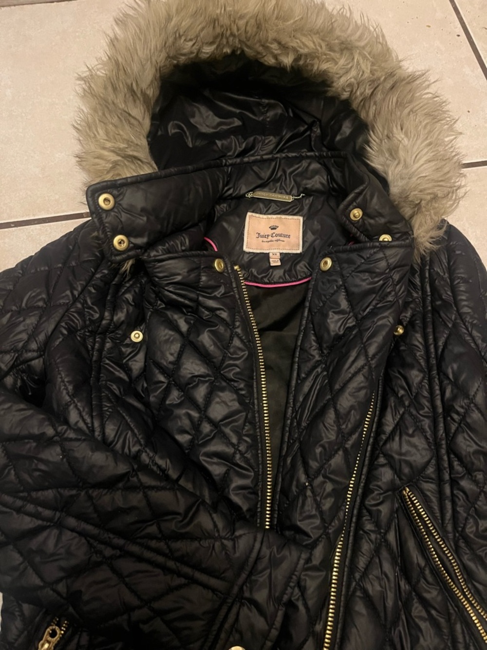 Juicy Couture Black Quilted Puffer Jacket with Faux Fur Trim - Picture 8 of 9